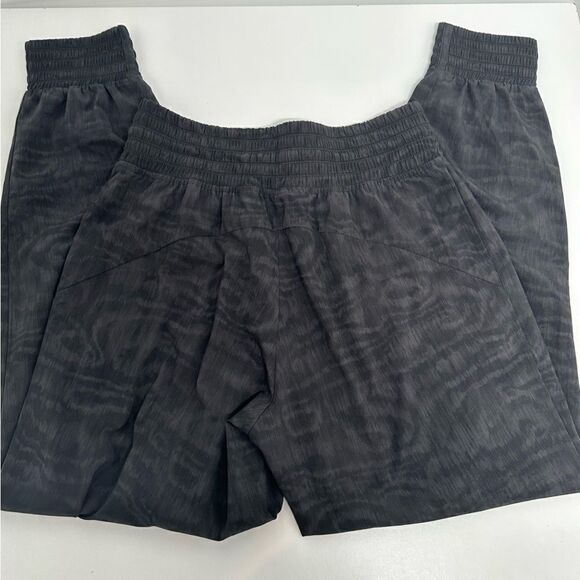 Athleta Camden Printed Joggers Pants Black Gray Work Travel Size 4 Small - Picture 4 of 5